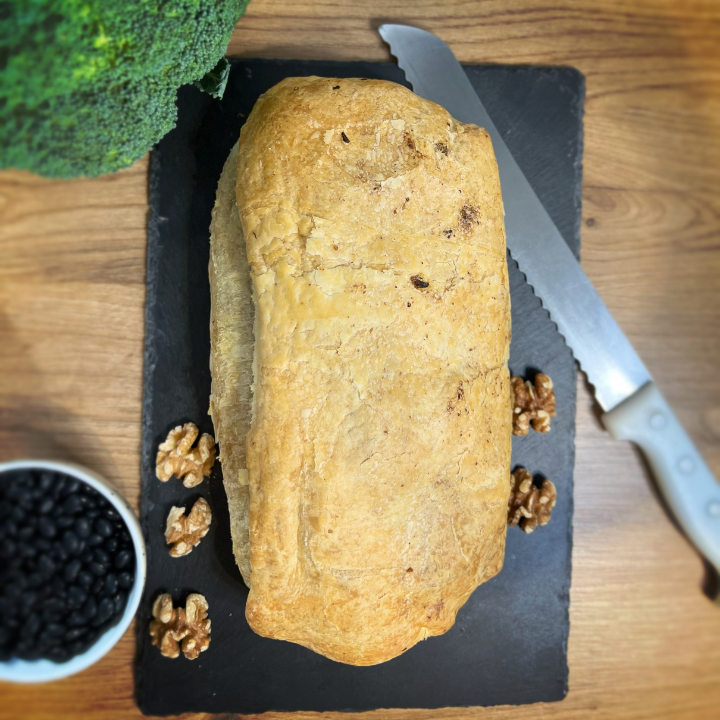 Rolo de Feijão Preto e Brócolos com "queijo"